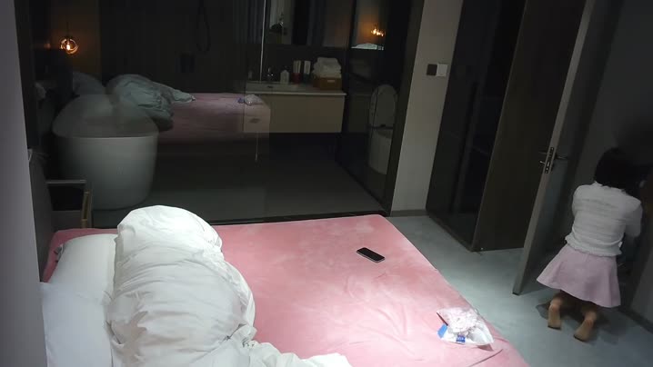 爆操日本留学生享受跪式服务为国争光,最后受不了了